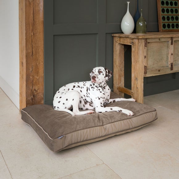 Lords & Labradors Velvet Pet Cushion, product image 16